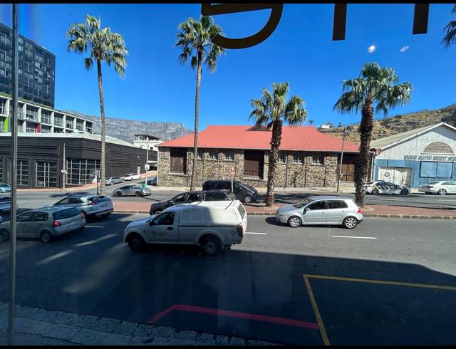 205M² RETAIL TO LET IN DE WATERKANT